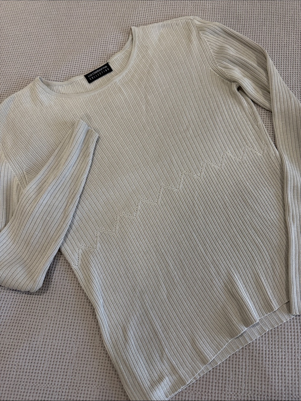 Liz Claiborne Cream Ribbed Knit Sweater